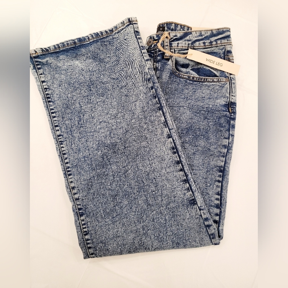 Wide Leg Stretch Blue Jeans - Picture 2 of 7